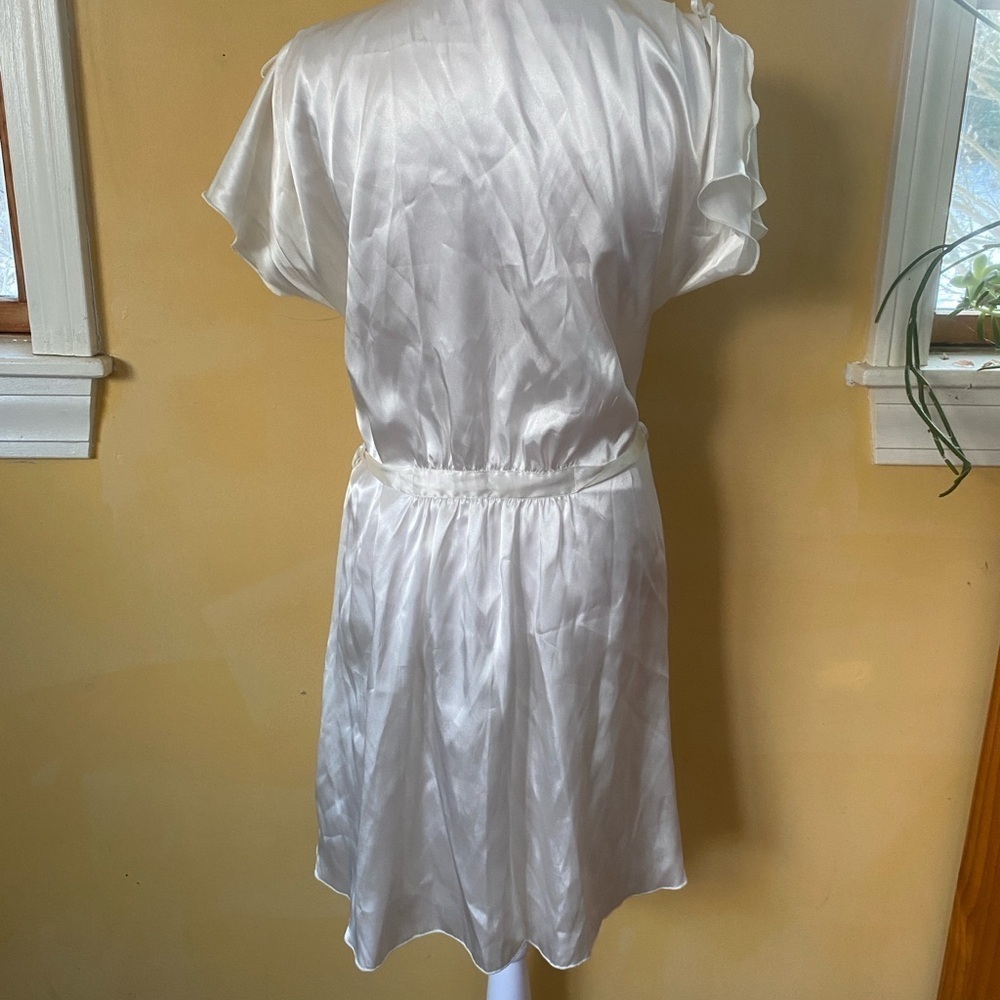 Oscar de la Renta Ivory Satin Robe - Picture 4 of 11